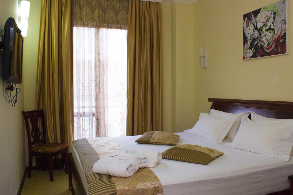 باتومي Hotel Vanilla الغرفة الصورة