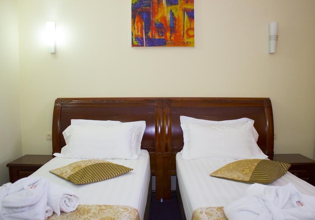 باتومي Hotel Vanilla الغرفة الصورة